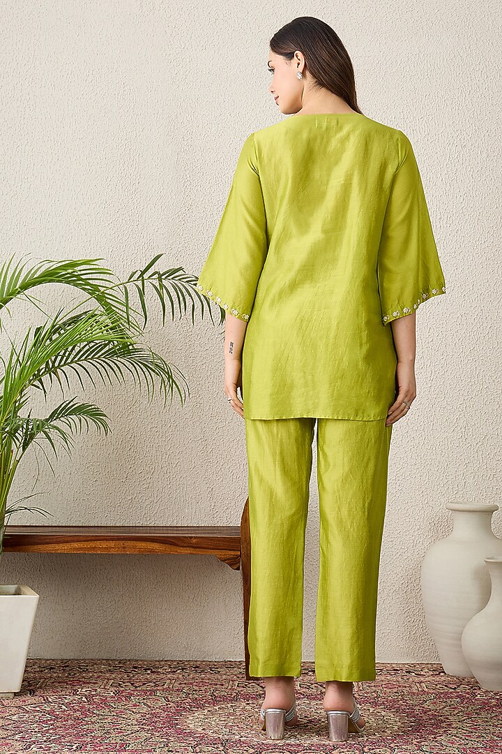 Lime Chanderi Floral Embroidered Tunic Set by First Resort by Ramola Bachchan at Pernia's Pop Up Shop