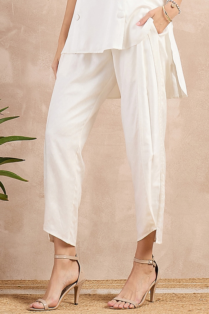 White Aloe Vera & Cotton Voile Co-Ord Set by First Resort by Ramola Bachchan at Pernia's Pop Up Shop