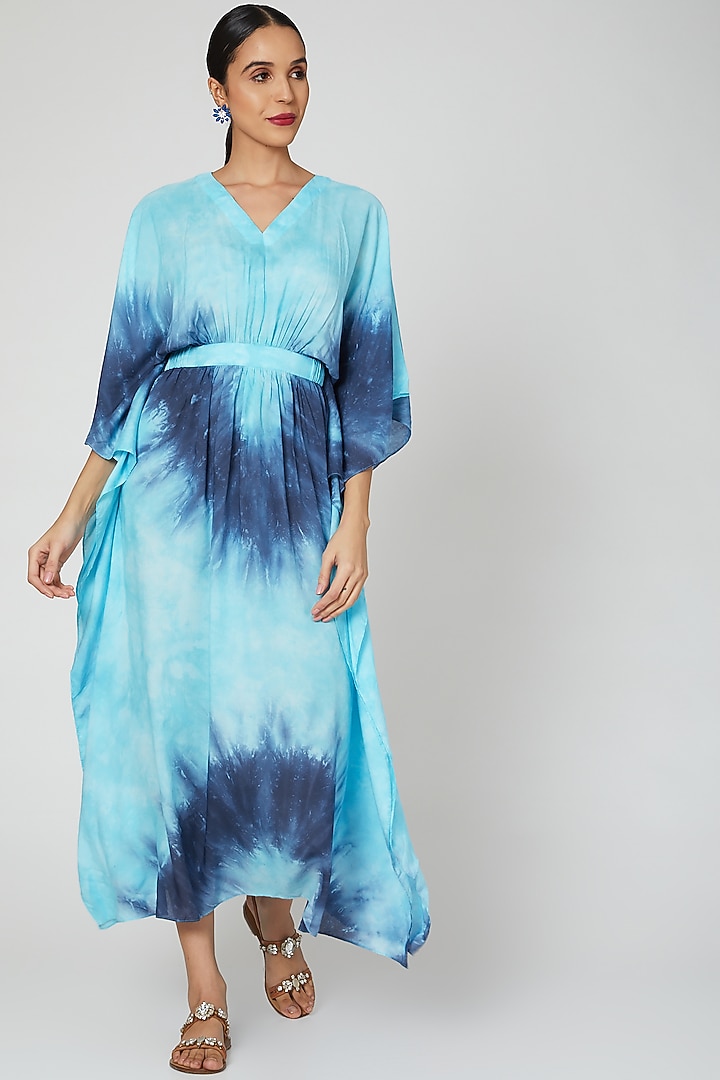Sky Blue Tie & Dye Kaftan by First Resort by Ramola Bachchan at Pernia's Pop Up Shop