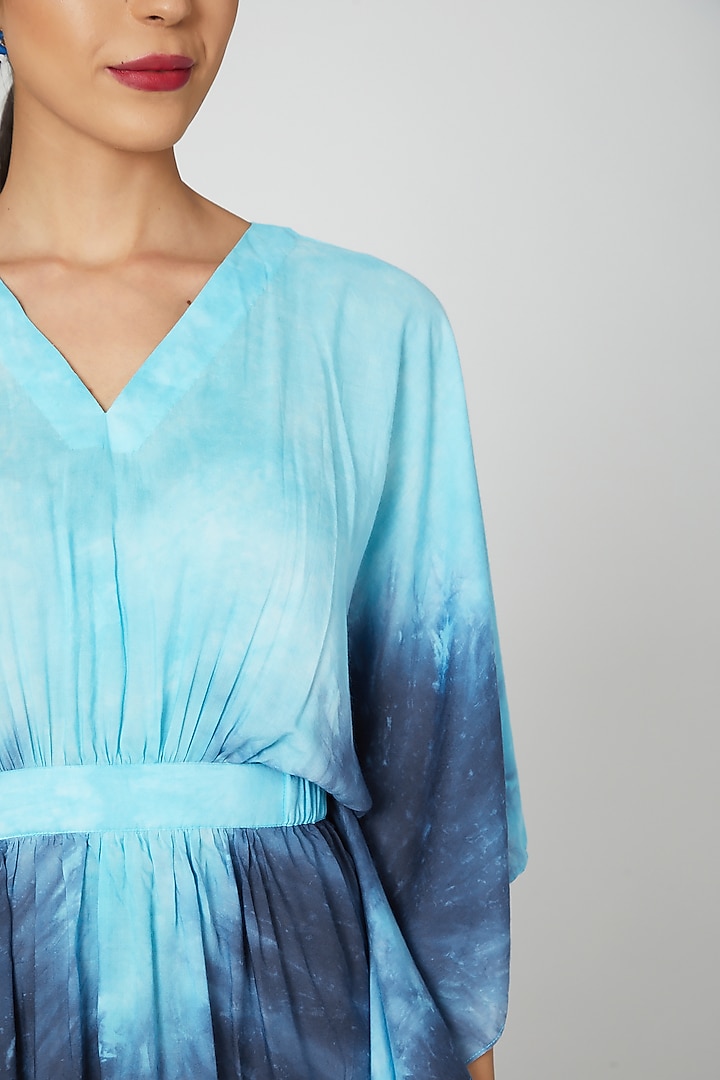 Sky Blue Tie & Dye Kaftan by First Resort by Ramola Bachchan at Pernia's Pop Up Shop