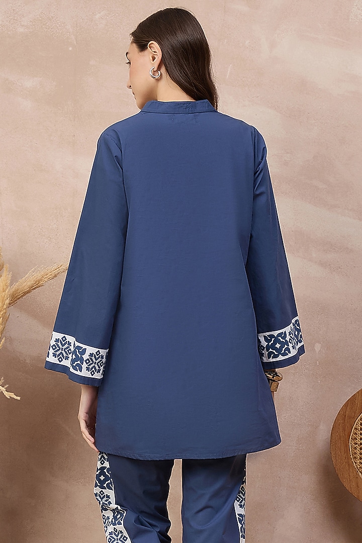 Blue & White Cotton Poplin Geometric Floral Printed Kurta by First Resort by Ramola Bachchan at Pernia's Pop Up Shop