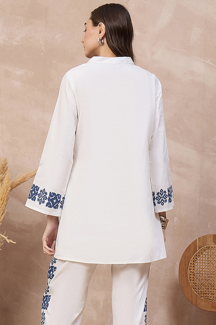 White & Blue Cotton Poplin Geometric Floral Printed Kurta by First Resort by Ramola Bachchan at Pernia's Pop Up Shop