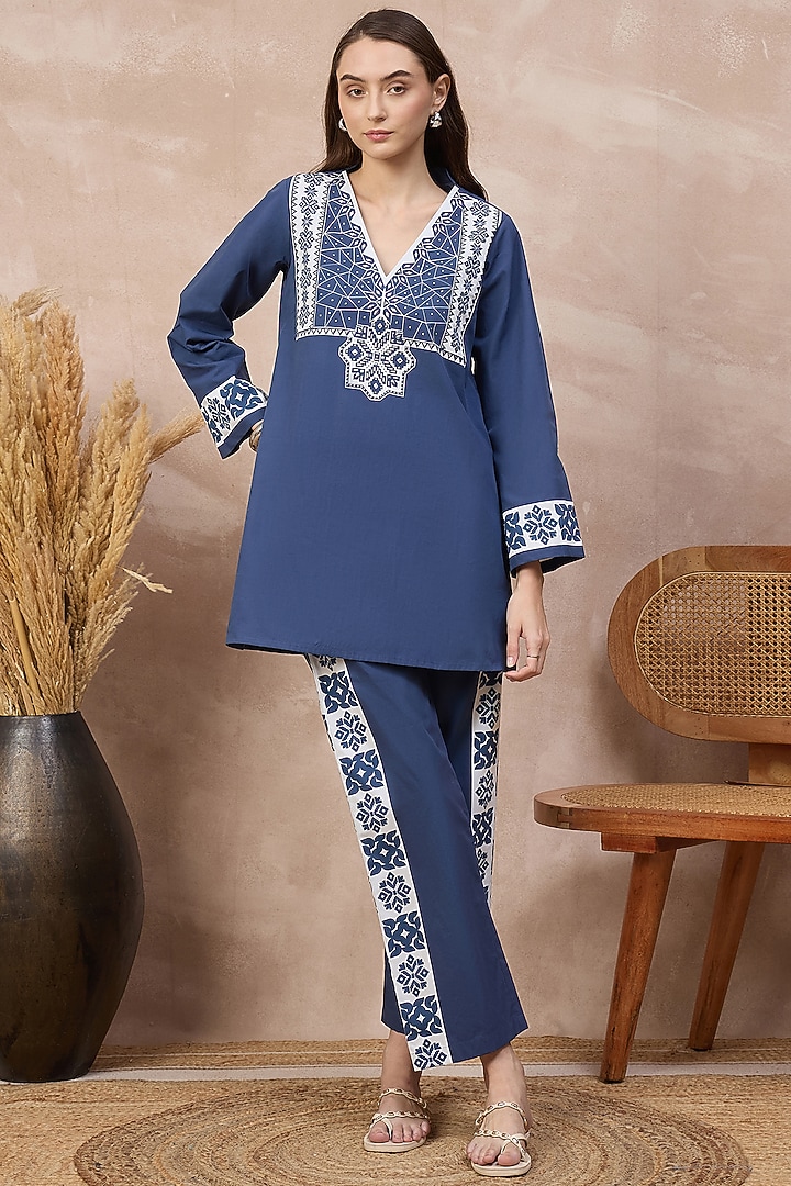 Blue & White Cotton Poplin Geometric Floral Printed Co-Ord Set by First Resort by Ramola Bachchan at Pernia's Pop Up Shop
