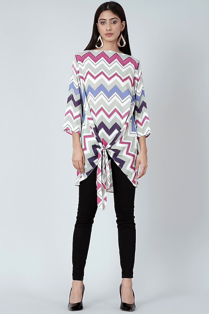 Grey & Pink Chevron Printed Kaftan Top by First Resort by Ramola Bachchan