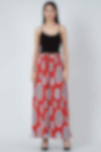 Red Geometric Printed Pleated Palazzo Pants by First Resort by Ramola Bachchan