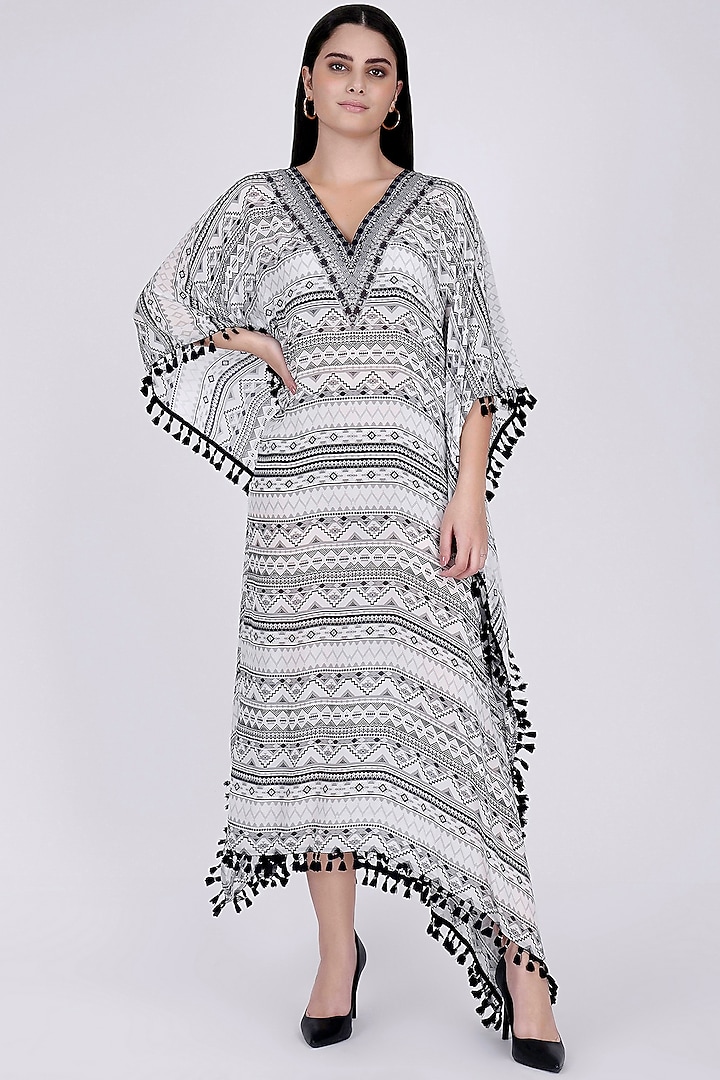 Grey Aztec Printed Kaftan by First Resort by Ramola Bachchan at Pernia's Pop Up Shop