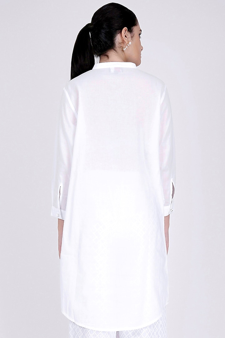 White Cotton Cambric Kurta by First Resort by Ramola Bachchan at Pernia's Pop Up Shop