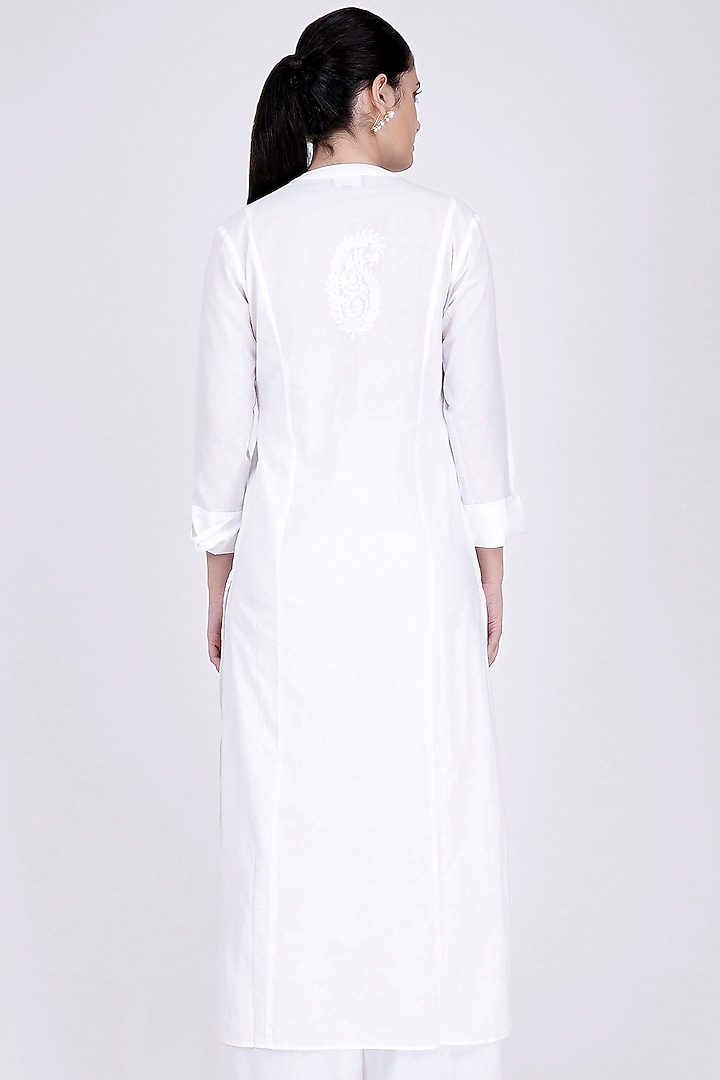 White Embroidered Kurta by First Resort by Ramola Bachchan at Pernia's Pop Up Shop