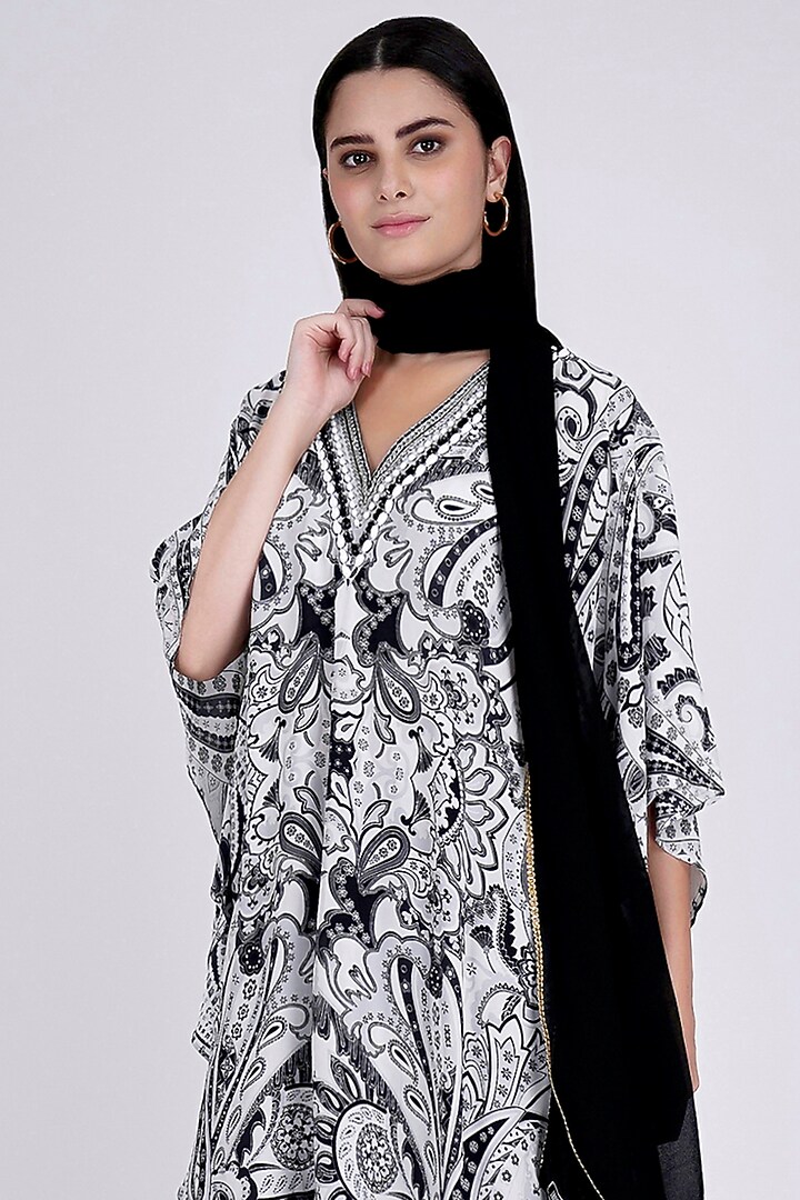 Black & White Printed Tunic Set by First Resort by Ramola Bachchan at Pernia's Pop Up Shop