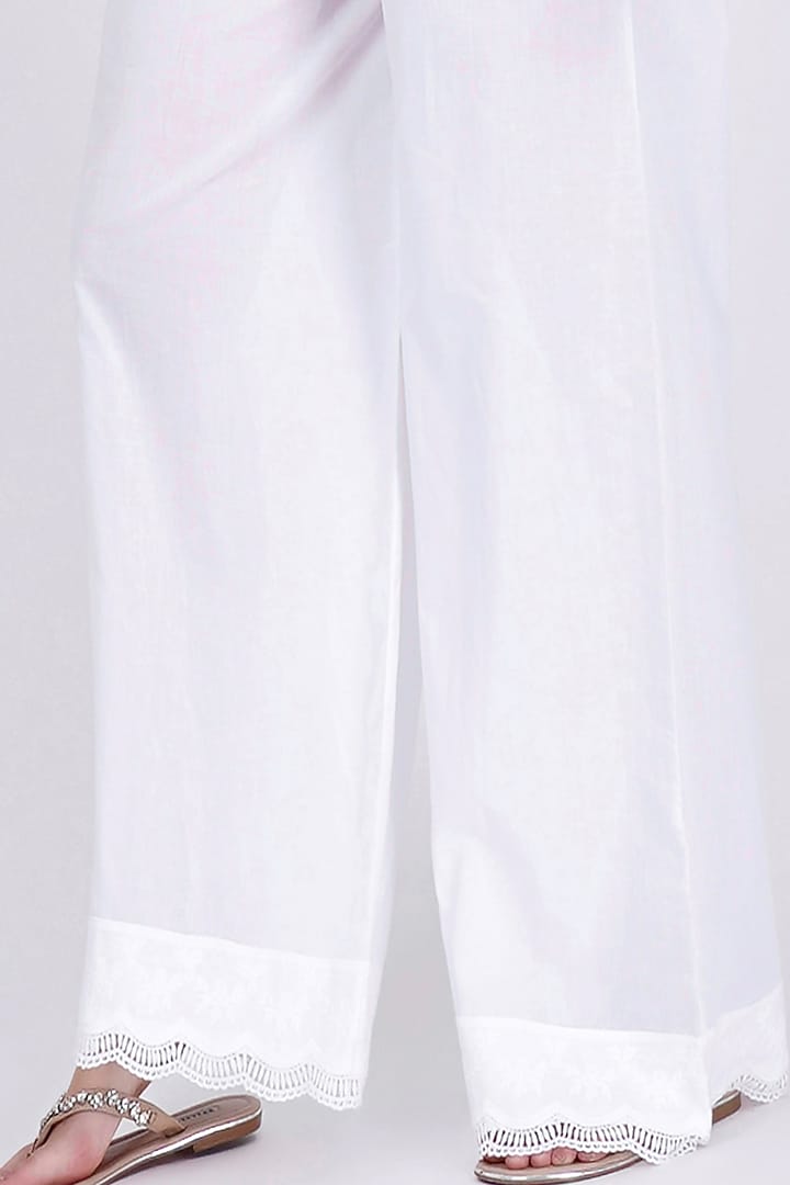 White Cotton Cambric Kurta Set by First Resort by Ramola Bachchan at Pernia's Pop Up Shop