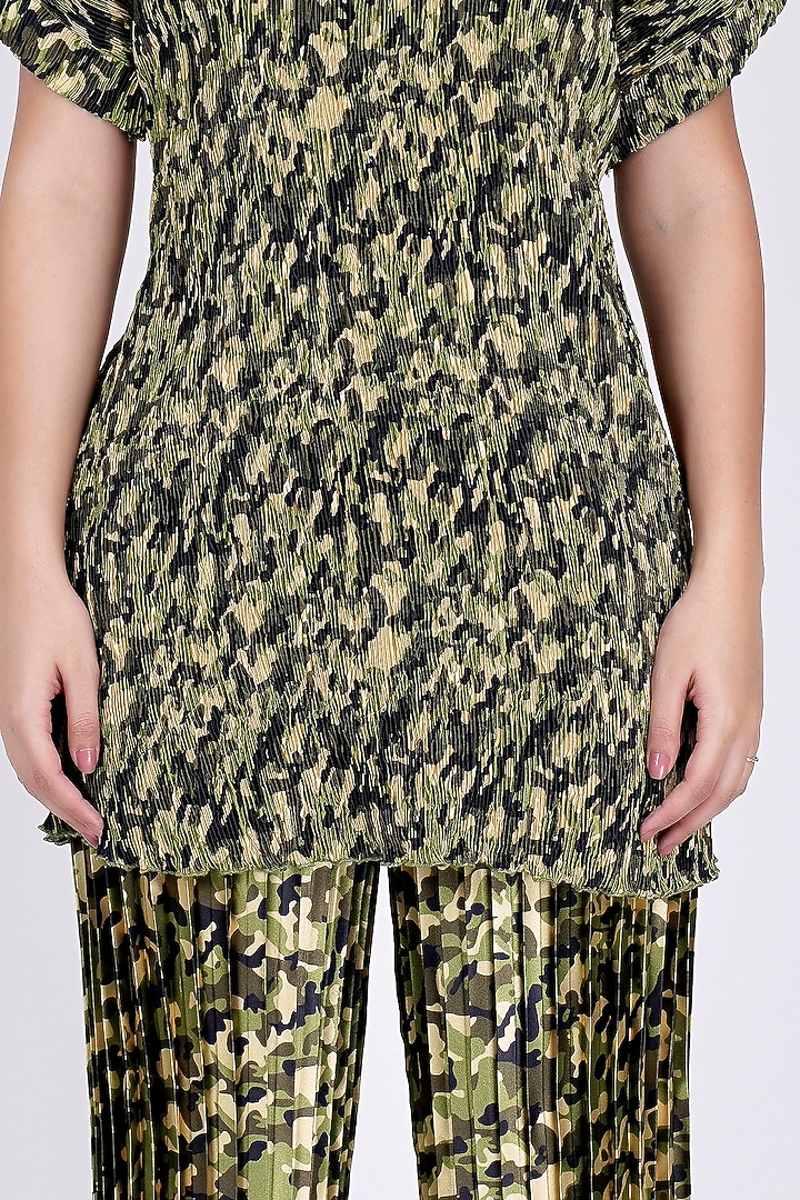 Forest Green Printed Co-Ord Set by First Resort by Ramola Bachchan at Pernia's Pop Up Shop