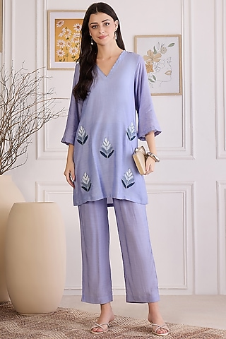 Indigo Blue Viscose Bamberg Muslin Embroidered Kurta by First Resort by Ramola Bachchan