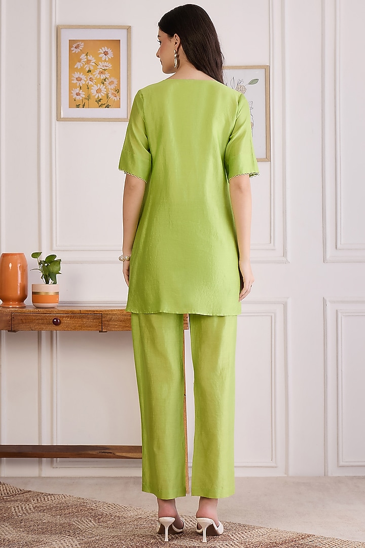 Lime Green Chanderi Beaded Co-Ord Set by First Resort by Ramola Bachchan at Pernia's Pop Up Shop