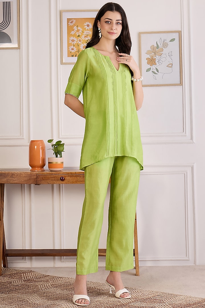 Lime Green Chanderi Beaded Co-Ord Set by First Resort by Ramola Bachchan at Pernia's Pop Up Shop