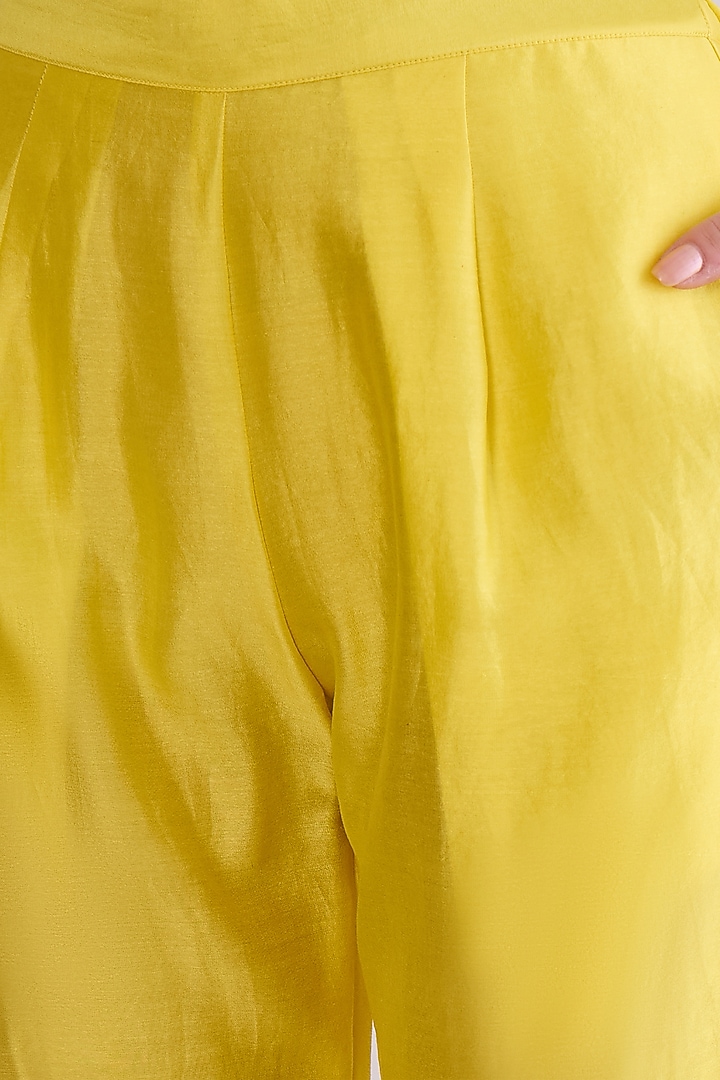 Yellow Chanderi Beaded Co-Ord Set by First Resort by Ramola Bachchan at Pernia's Pop Up Shop