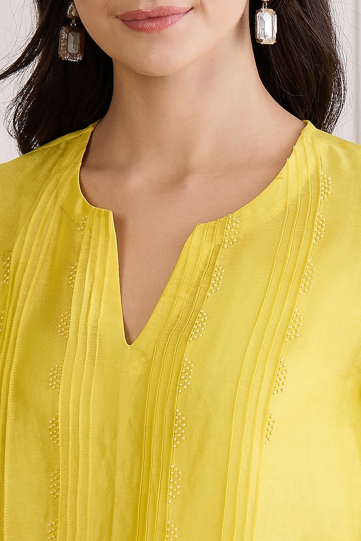 Yellow Chanderi Beaded Co-Ord Set by First Resort by Ramola Bachchan at Pernia's Pop Up Shop