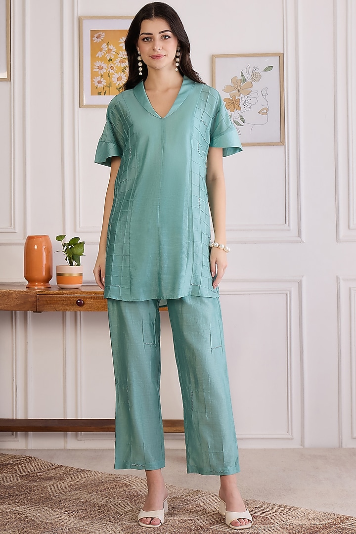 Sapphire Blue Chanderi Embroidered Kurta Set by First Resort by Ramola Bachchan at Pernia's Pop Up Shop