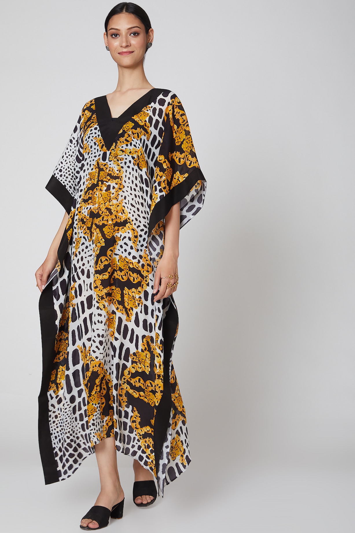 Yellow Animal Print Kaftan Design by First Resort by Ramola Bachchan at Pernia's Pop Up Shop 2023 Yellow Animal Print Kaftan Design by First Resort by Ramola Bachchan at Pernia's Pop Up Shop 2023