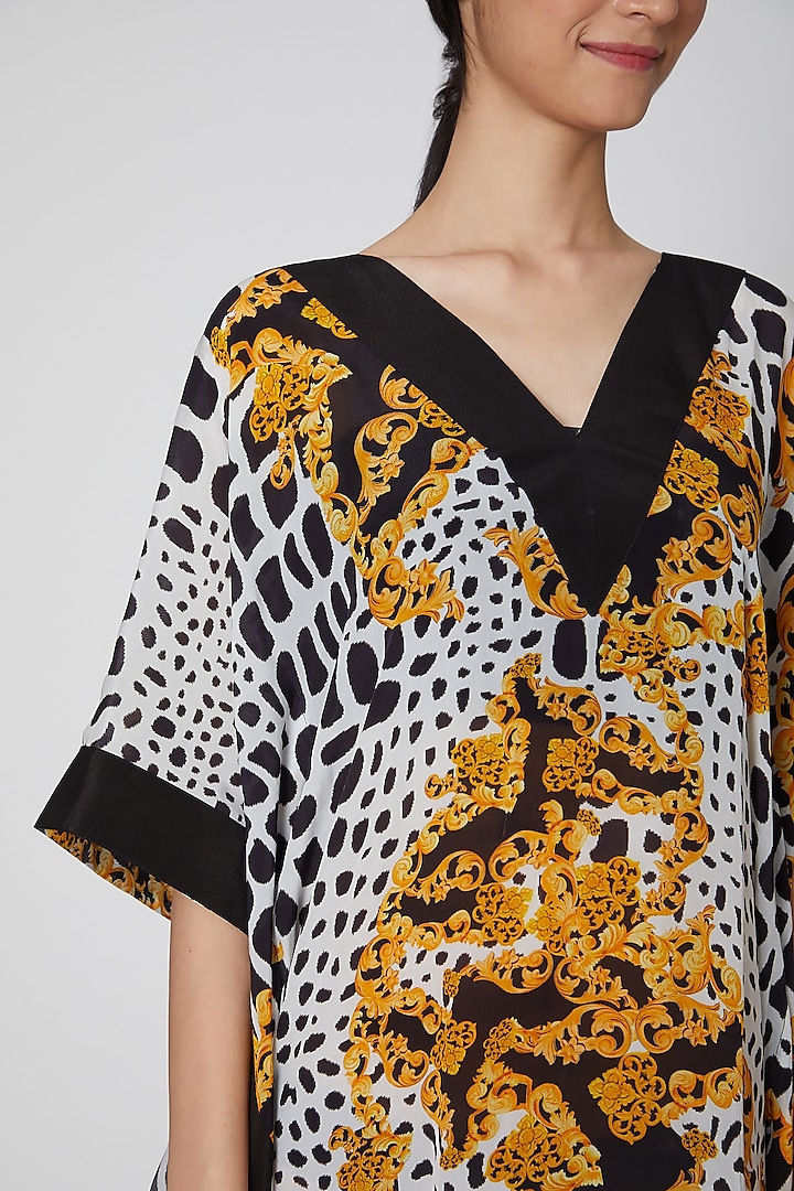 Yellow Animal Print Kaftan Design by First Resort by Ramola Bachchan at Pernia's Pop Up Shop 2023 Yellow Animal Print Kaftan Design by First Resort by Ramola Bachchan at Pernia's Pop Up Shop 2023