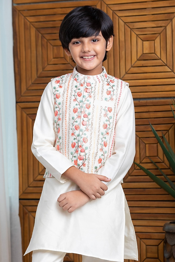 Ivory Chanderi Embroidered Kurta Set For Boys by Free Sparrow at Pernia's Pop Up Shop