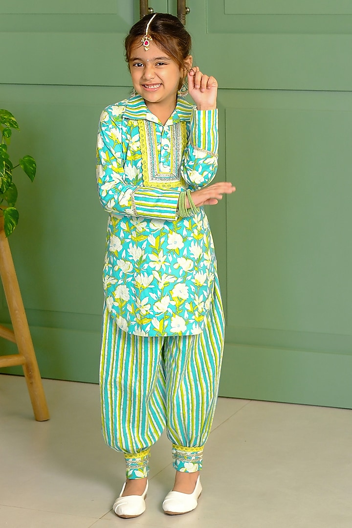 Sea Green Cotton Floral Printed Kurta Set For Girls by Free Sparrow at Pernia's Pop Up Shop
