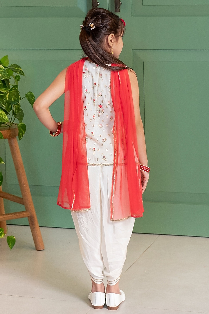 Ivory Chanderi & Cotton Embroidered Kurta Set For Girls by Free Sparrow at Pernia's Pop Up Shop