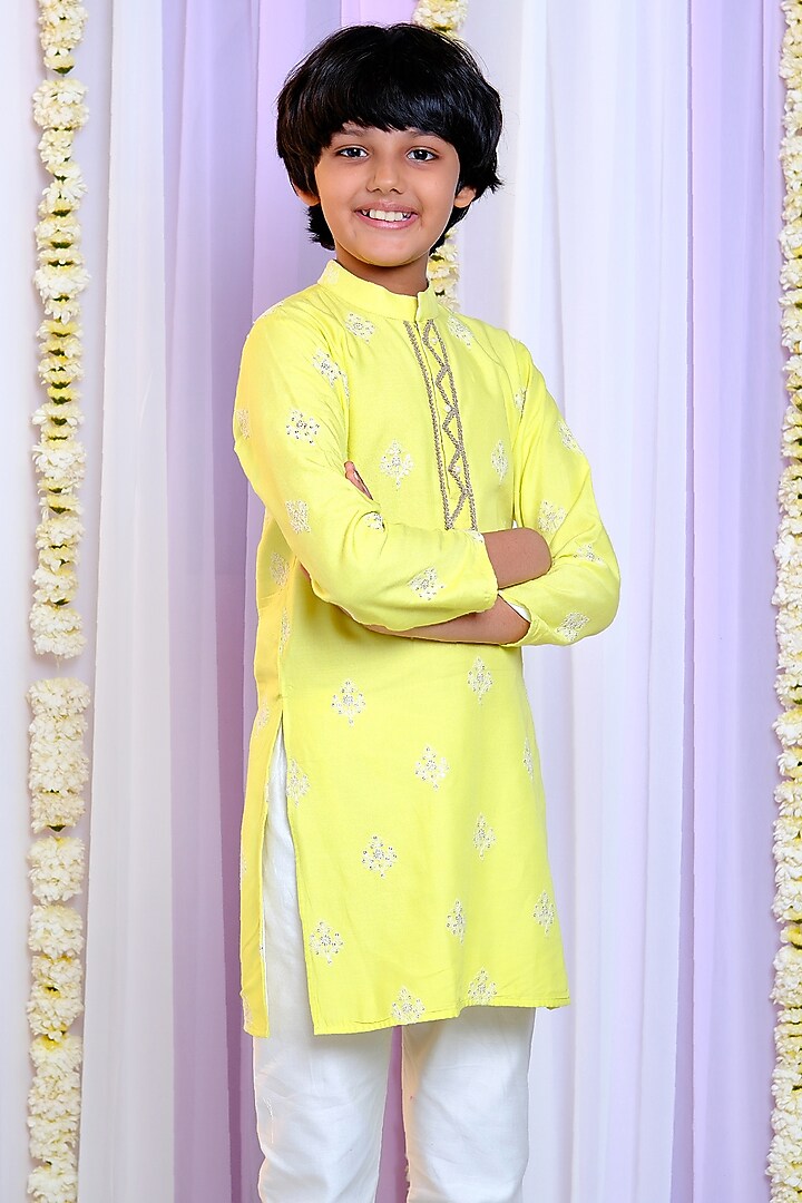 Yellow Cotton & Cotton Satin Thread Embroidered Kurta Set Boys by Free Sparrow at Pernia's Pop Up Shop