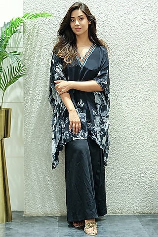 Black Floral Printed Kaftan by First Resort by Ramola Bachchan