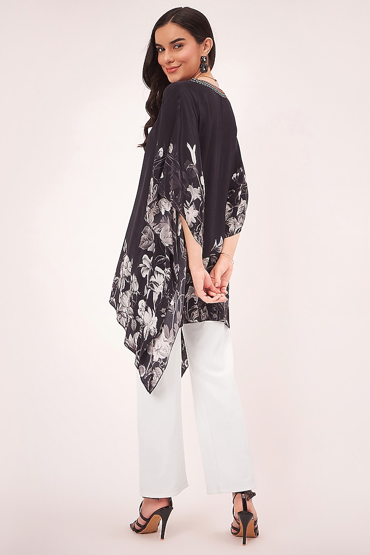 Black Floral Printed Kaftan by First Resort by Ramola Bachchan at Pernia's Pop Up Shop