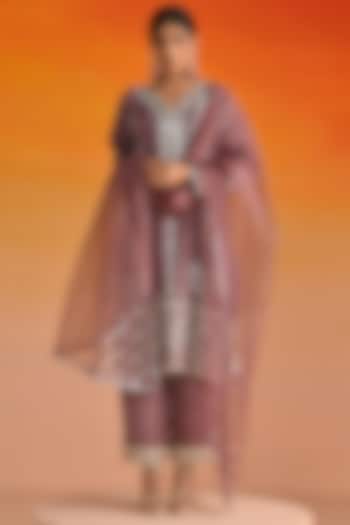 Purple Opara Silk Hand Embroidered Kurta Set by OHH CROW INDIA at Pernia's Pop Up Shop