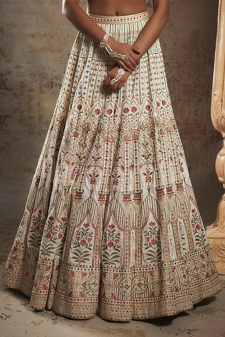 Ivory Tulle Bridal Bridal Lehenga Set by Falguni Shane Peacock at Pernia's Pop Up Shop