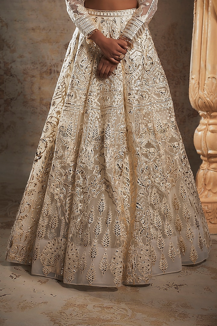 Ivory Tulle Bridal Bridal Lehenga Set by Falguni Shane Peacock at Pernia's Pop Up Shop