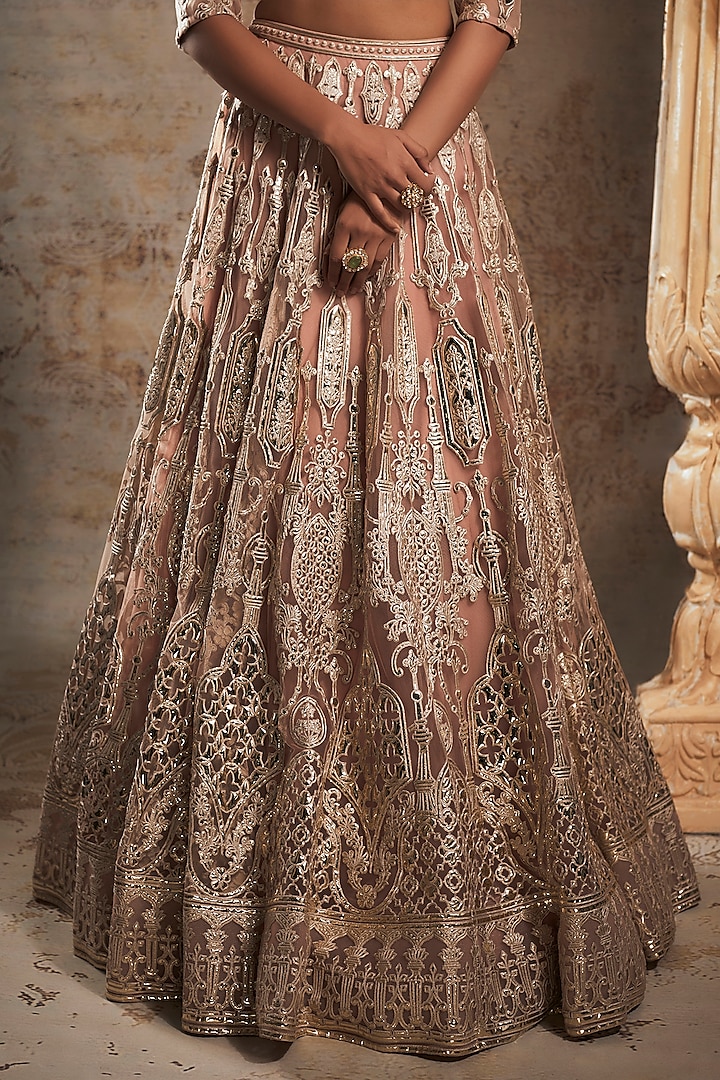 Mauve Tulle Bridal Bridal Lehenga Set by Falguni Shane Peacock at Pernia's Pop Up Shop