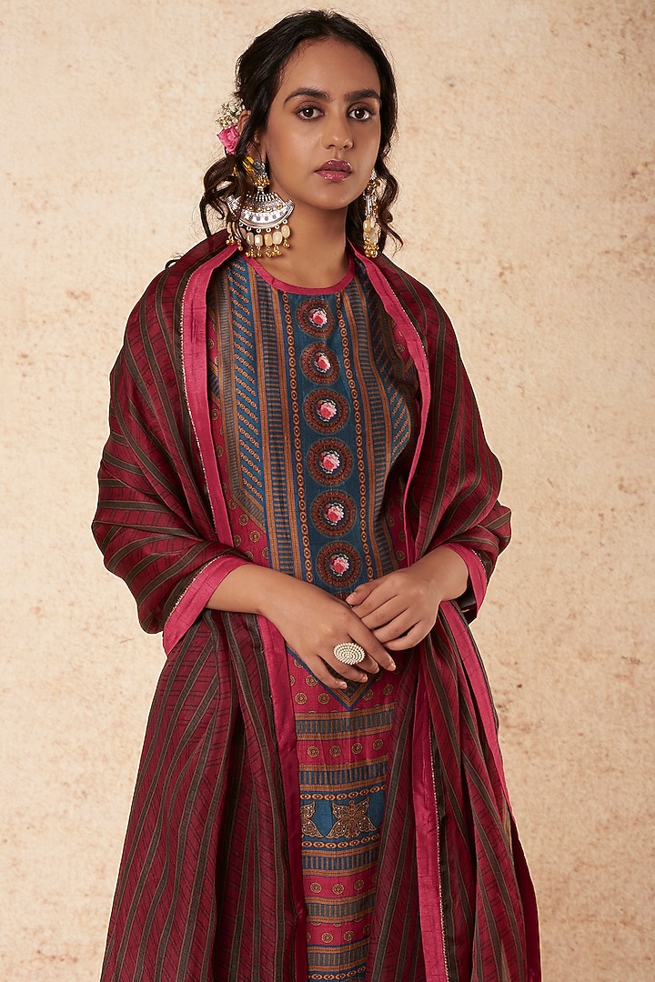 Magenta Printed Kurta Set by Falguni Shane Peacock India at Pernia's Pop Up Shop