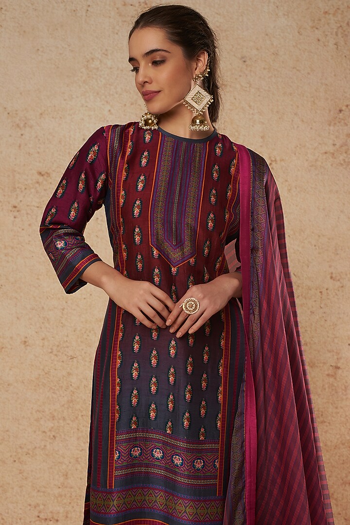 Magenta Printed Kurta Set by Falguni Shane Peacock India at Pernia's Pop Up Shop