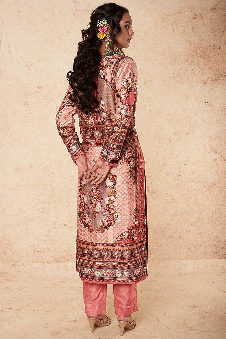 Light Pink Silk Printed Kurta Set by Falguni Shane Peacock India at Pernia's Pop Up Shop