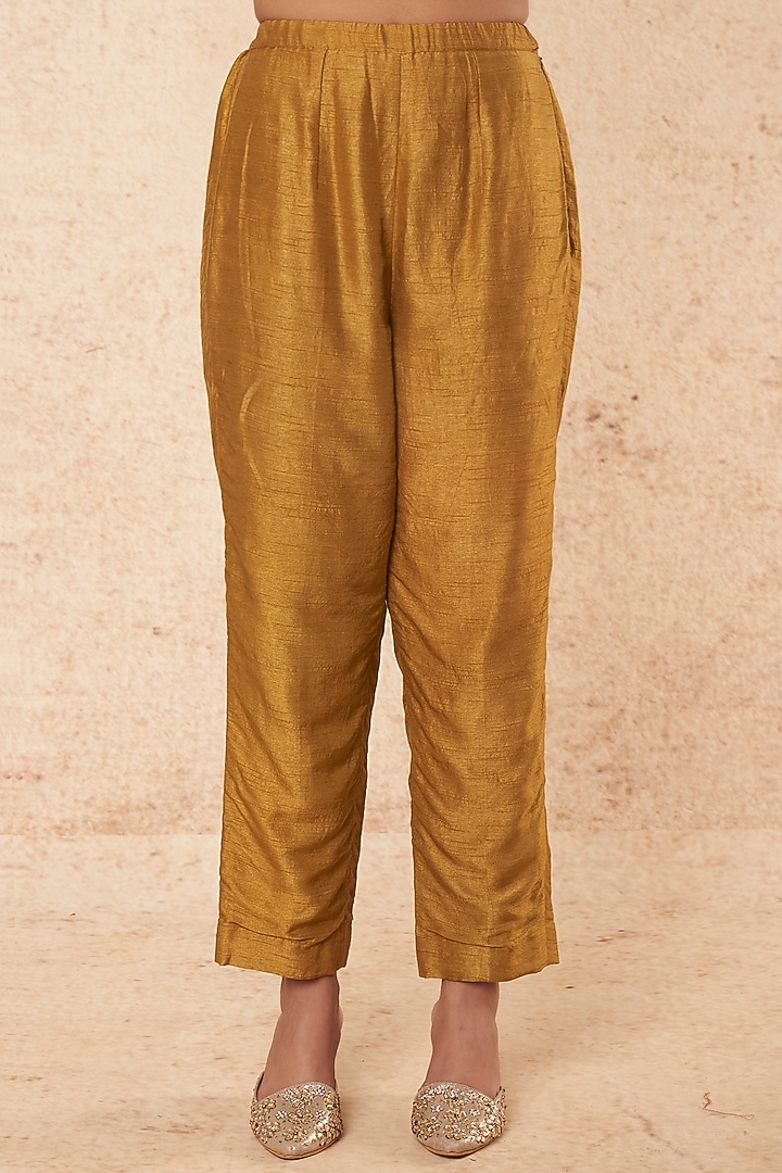 Yellow Printed Kurta Set by Falguni Shane Peacock India at Pernia's Pop Up Shop