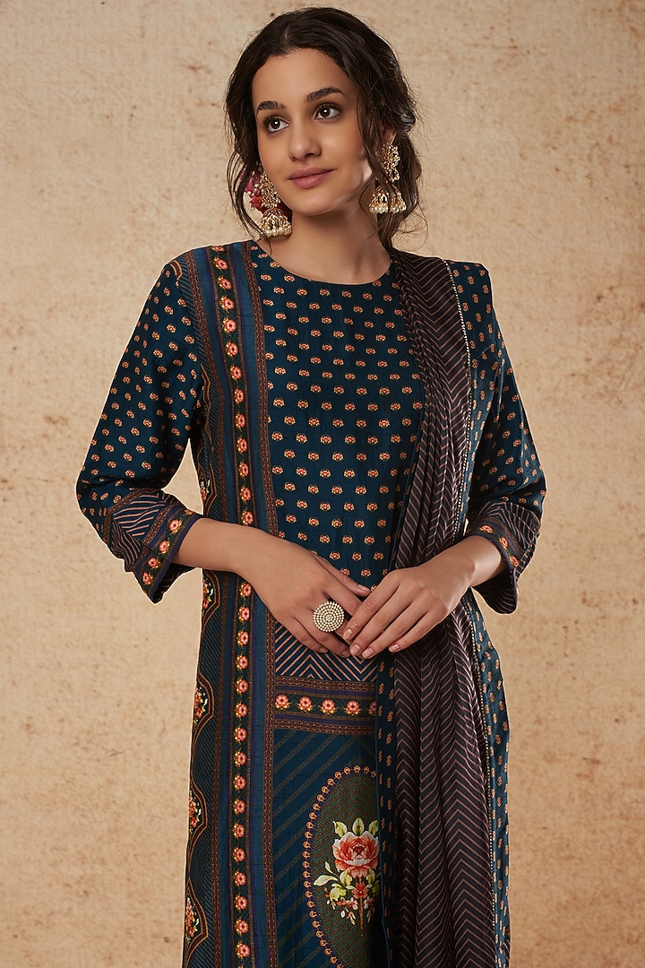 Blue Printed Kurta Set by Falguni Shane Peacock India at Pernia's Pop Up Shop