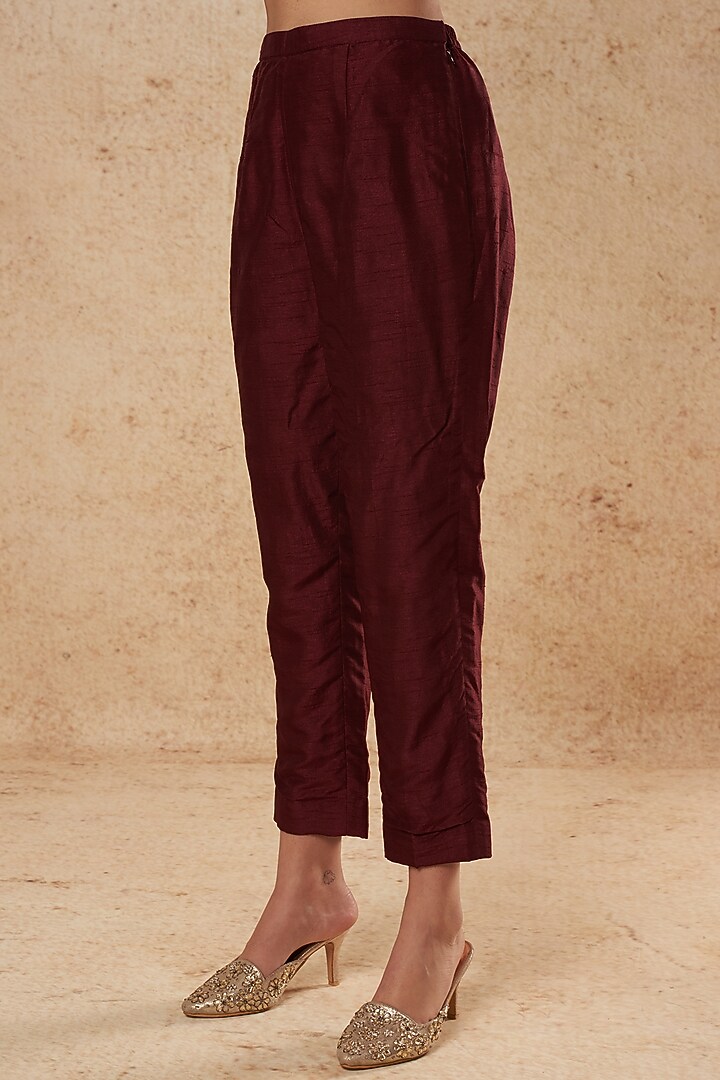 Violet Printed Kurta Set by Falguni Shane Peacock India at Pernia's Pop Up Shop