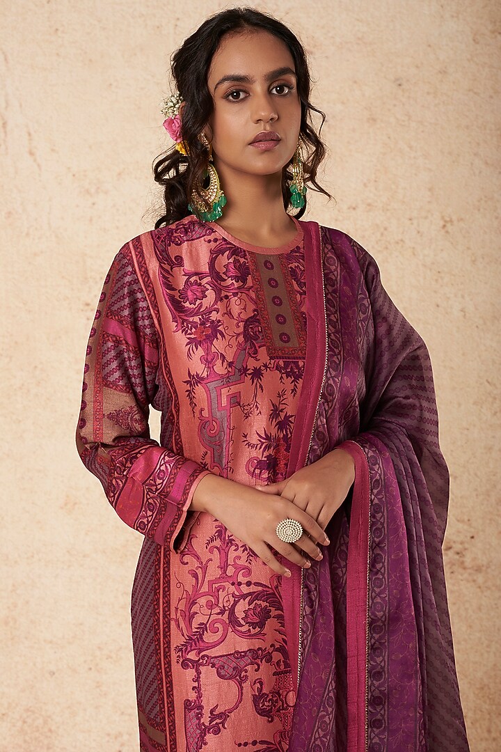 Magenta Printed Kurta Set by Falguni Shane Peacock India at Pernia's Pop Up Shop