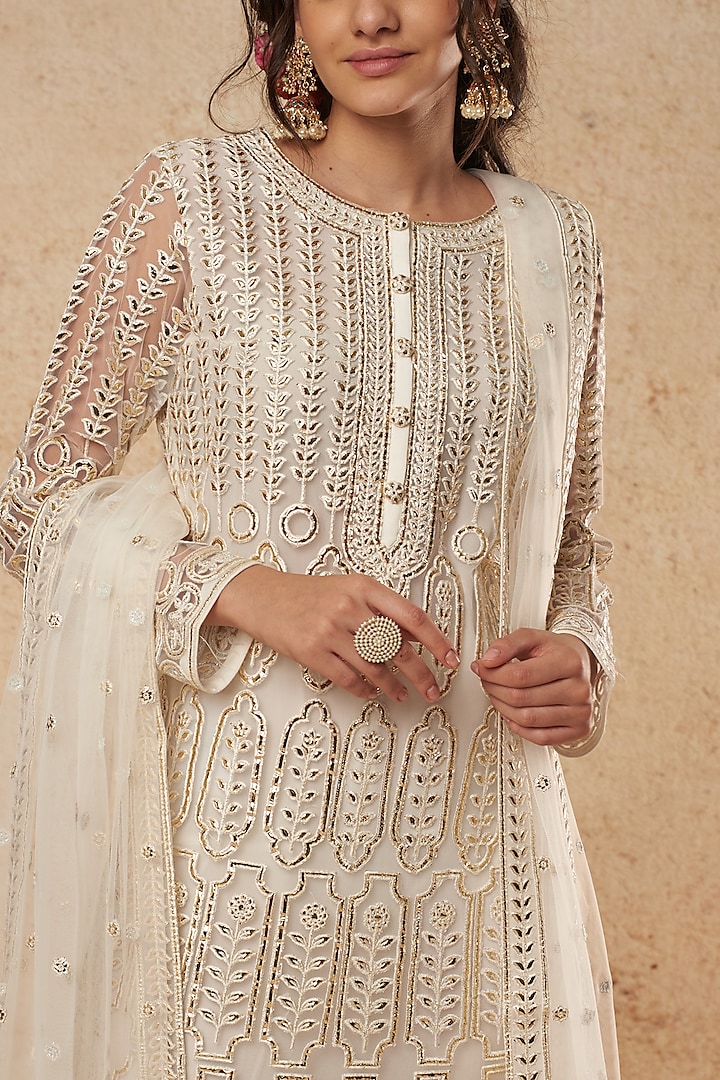White Kurta Set With Foil Work by Falguni Shane Peacock India at Pernia's Pop Up Shop