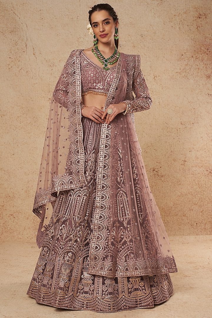 Mauve Tulle Bridal Lehenga Set With Gold Foil Work by Falguni Shane Peacock India at Pernia's Pop Up Shop