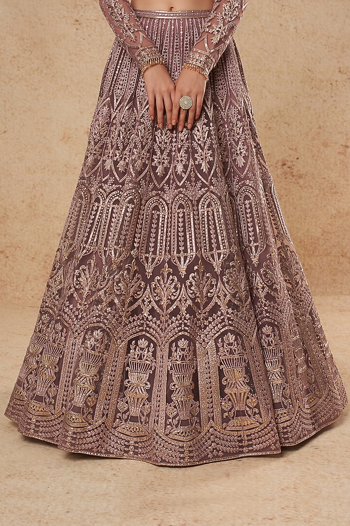 Mauve Tulle Bridal Lehenga Set With Gold Foil Work by Falguni Shane Peacock India at Pernia's Pop Up Shop