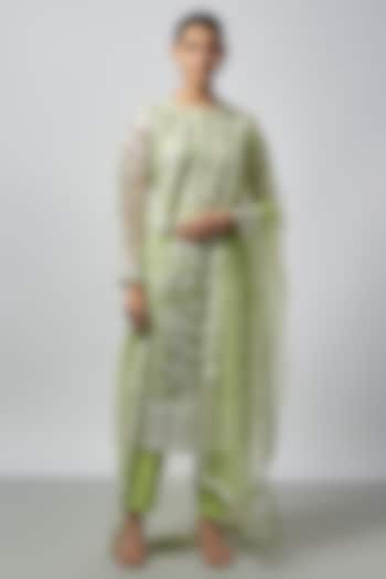 Green Net Resham Work Kurta Set by Falguni Shane Peacock India at Pernia's Pop Up Shop