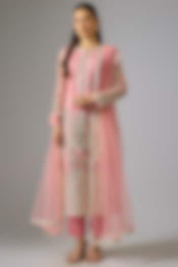 Pink Crepe Foil Embroidered Straight Kurta Set by Falguni Shane Peacock India at Pernia's Pop Up Shop