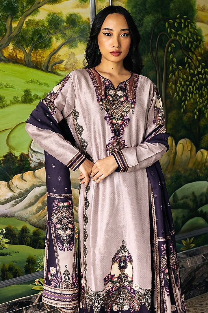 Lilac Dupion Silk Baroque Printed Kurta Set by Falguni Shane Peacock at Pernia's Pop Up Shop