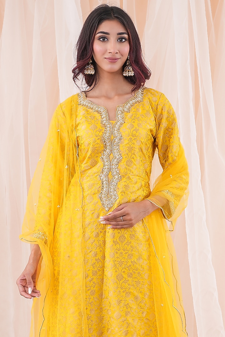 Bright Yellow Banarasi Brocade Cutdana Hand Embroidered Kurta Set by Farha Syed at Pernia's Pop Up Shop