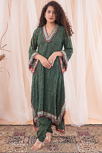 Pine Green Georgette & Banarasi Brocade Mirror Embroidered Kurta Set by Farha Syed at Pernia's Pop Up Shop