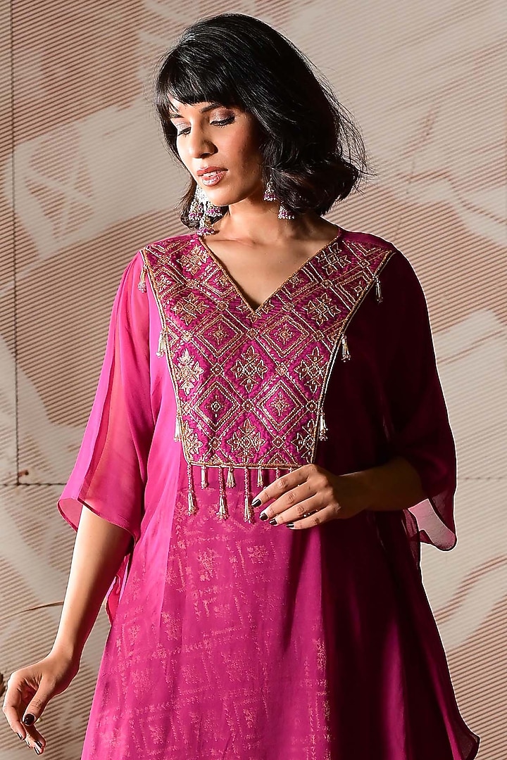 Pinkish Wine Georgette Cutdana Handwork Kaftan Set by Farha Syed at Pernia's Pop Up Shop
