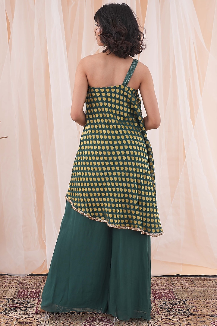 Green Banarasi Georgette Hand Embroidered Kaftan Set by Farha Syed at Pernia's Pop Up Shop